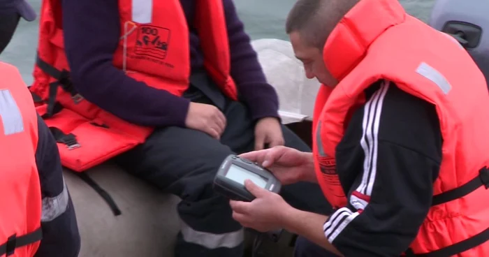 Pompierii au demarat imediat operaţiunile de căutare FOTO: adevarul.ro