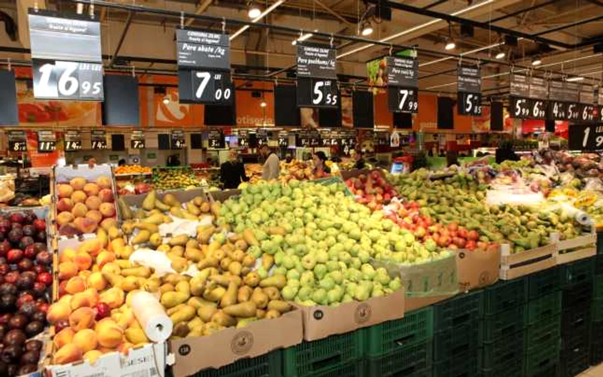Fructele proaspete s-au scumpit, în medie, cu 2,6% în iulie faţă de iunie 2016