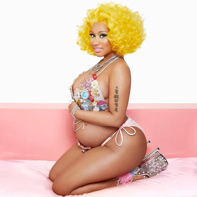Nicky Minaj şi-a anunțat fanii că va deveni mamă curând 