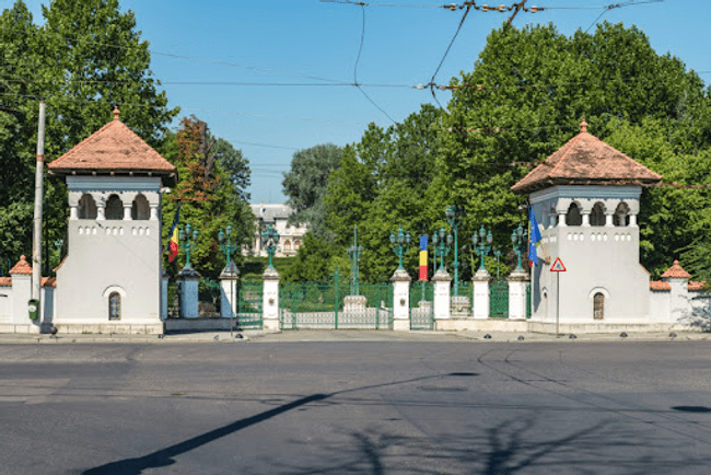 SURSE Noua Lege a salarizării, negociată în mai multe variante. Sindicatele cer 8 miliarde pentru Educație și 2 miliarde pentru Sănătate