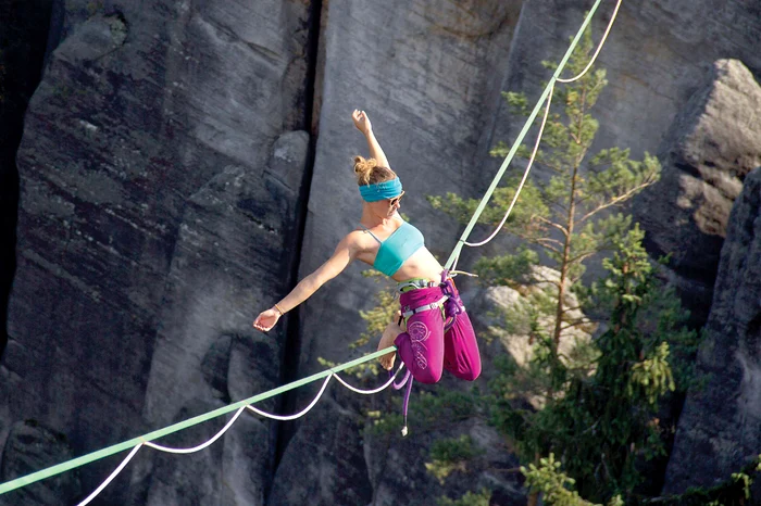 
    Hayley Ashburn  adoră senzaţiile tari   