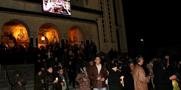 Aproape 20.000 de credincioşi sunt aşteptaţi la biserica din Răcădău. Foto: Stelian Grăjdan