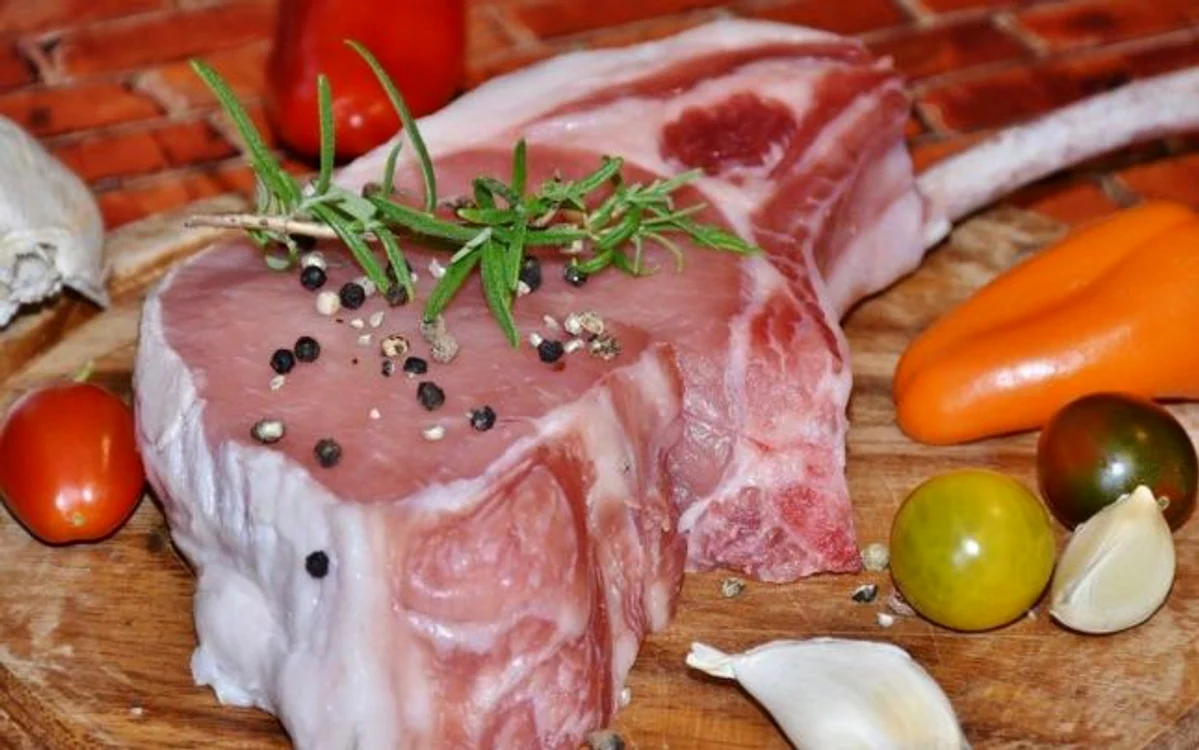 Nutriţionisul Mihaela Bilic recomandă consumul de carne de porc