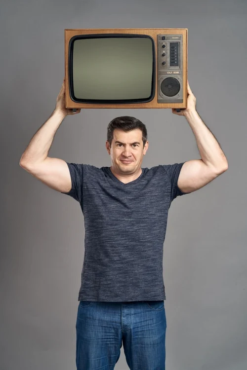 Înainte de a ajunge la Prima TV, Dragoş Pătraru a realizat „Starea Naţiei“ la România TV, TVR 1 şi Digi 24FOTO Prima TV