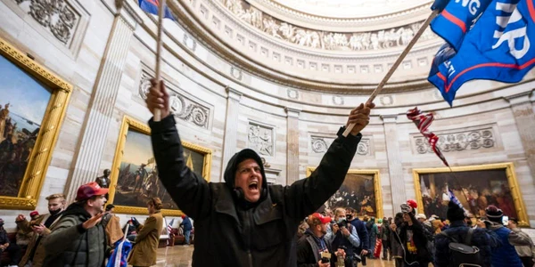 Suporterii lui Donald Trump au luat cu asalt Capitoliul 6 ianuarie 2020 FOTO EPA-EFE