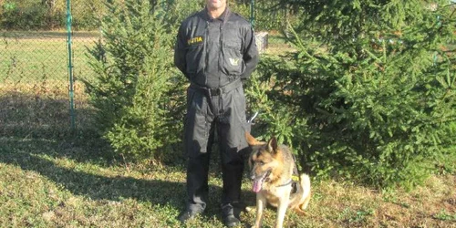 Ben şi instructorul său, agentul şef principal Petru Iuga