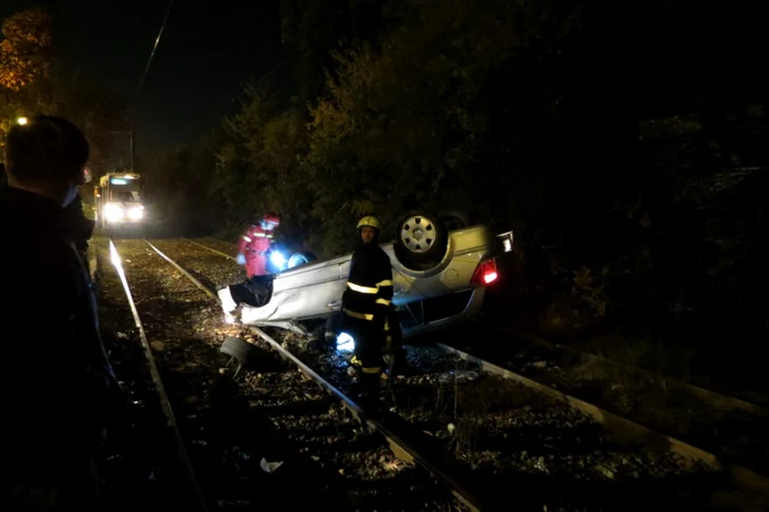 Accidentul s-a produs în staţia de tramvai Fabrica de Glucoză FOTO Cristina Răduţă