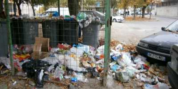 Gunoiul va rămâne neridicat până la achitarea restanţelor