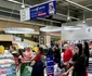 Coadă la supermarket. foto Click! 