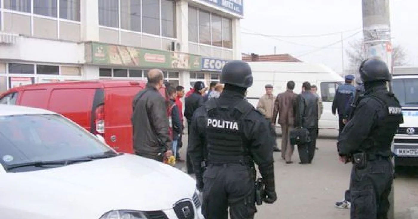 Poliţiştii au verificat opt agenţi de pază