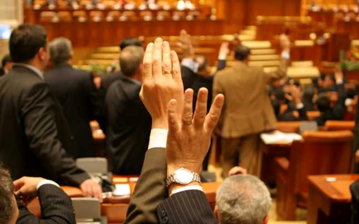 Ion Pâraru a fost ales deputat în circumscripţia electorală nr.16 Dâmboviţa, Colegiul uninominal nr.4