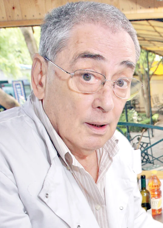 Alexandra se iubeşte, în secret, de 13 ani, cu regizorul Şerban Puiu Foto: Roberto Sălceanu