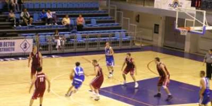 Oradea: CSM Oradea - BC Mureșul/Victorie şi spectacol la Arena “Antonio Alexe”