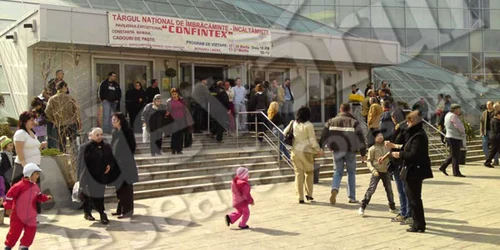 Pavilionul expoziţional a fost neîncăpător