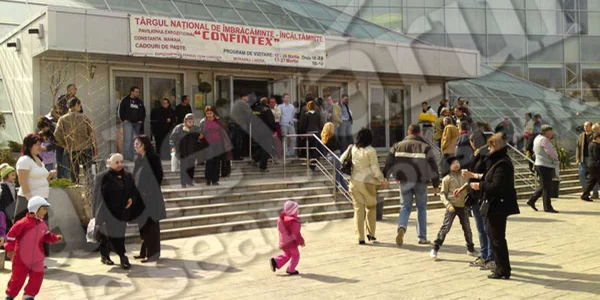 Pavilionul expoziţional a fost neîncăpător
