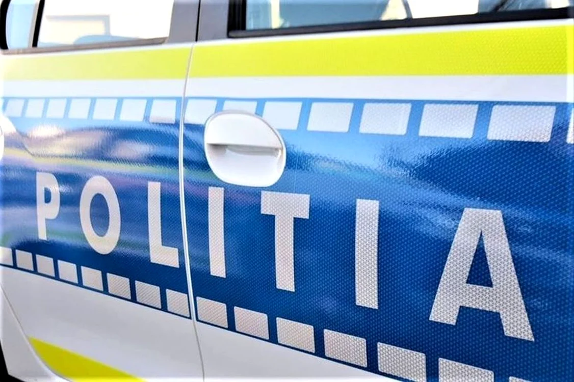 O autospecială de poliție a fost implicată. FOTO: Arhivă 