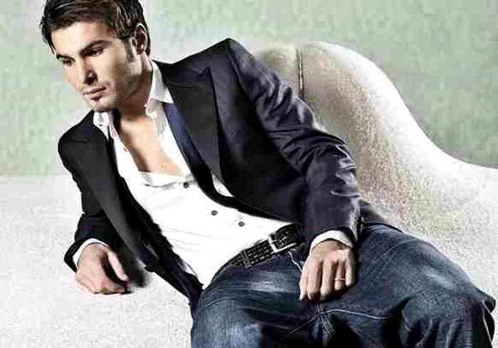 Adrian Mutu s-a remarcat în ultimii mai mai mult prin activităţile din afara terenului de fotbalFoto: arhiva personală