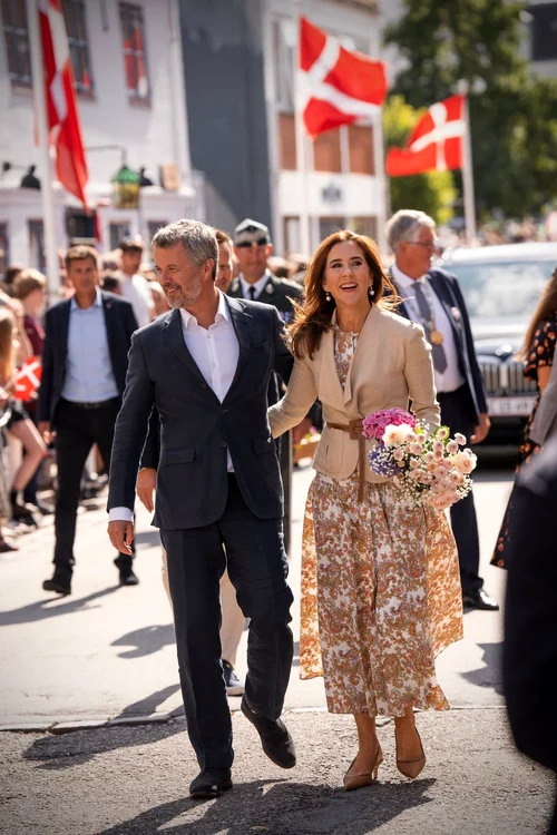 Regina Mary și Regele Frederik în vacanță la Grasten FOTO Casa Regală daneză jpg