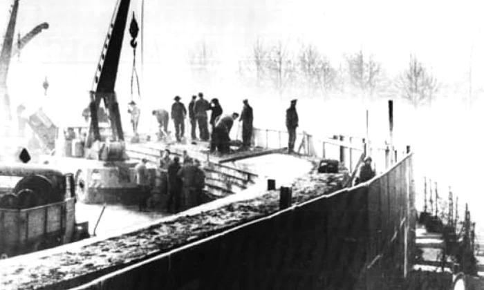 13 august 1961: începe construirea Zidului Berlinului jpeg