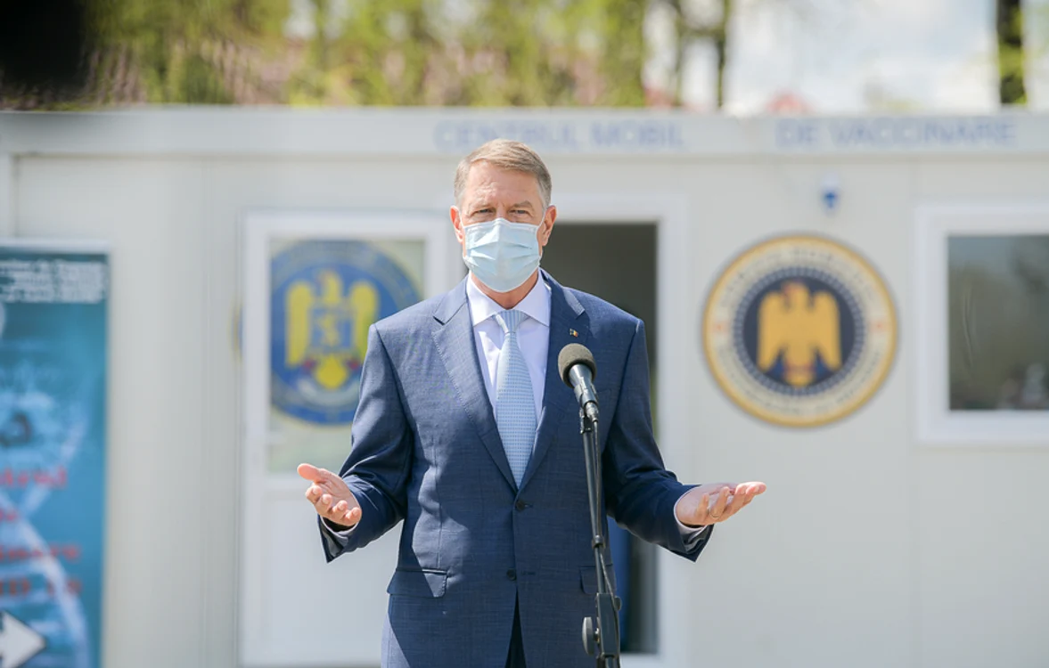 
    Centrele mobile de vaccinare aparțin Ministerului Apărării și sunt deservite de personal de la spitalele militare   