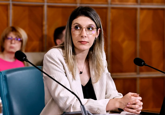 Ministra Mediului a anunțat că directorul Romsilva va fi ales prin dezbatere publică FOTO: Facebook
