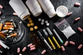 droguri cocaina heroina injectii pastile shutterstock 2107289702 jpg
