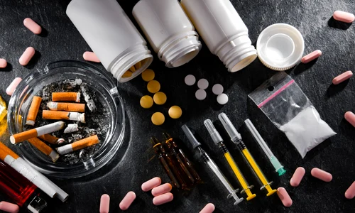 droguri cocaina heroina injectii pastile shutterstock 2107289702 jpg
