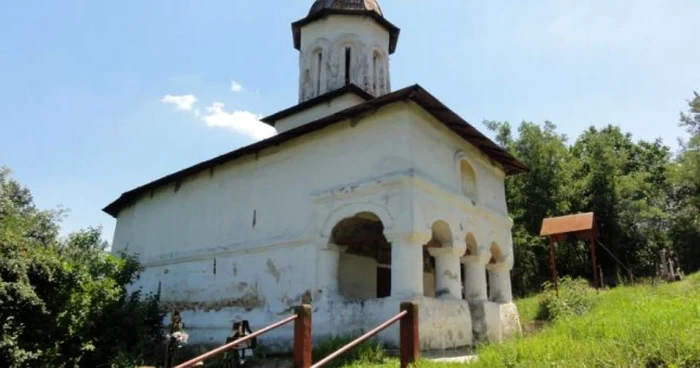 Biserica veche a fost construită cu peste 200 de ani în urmă FOTO: Adevărul