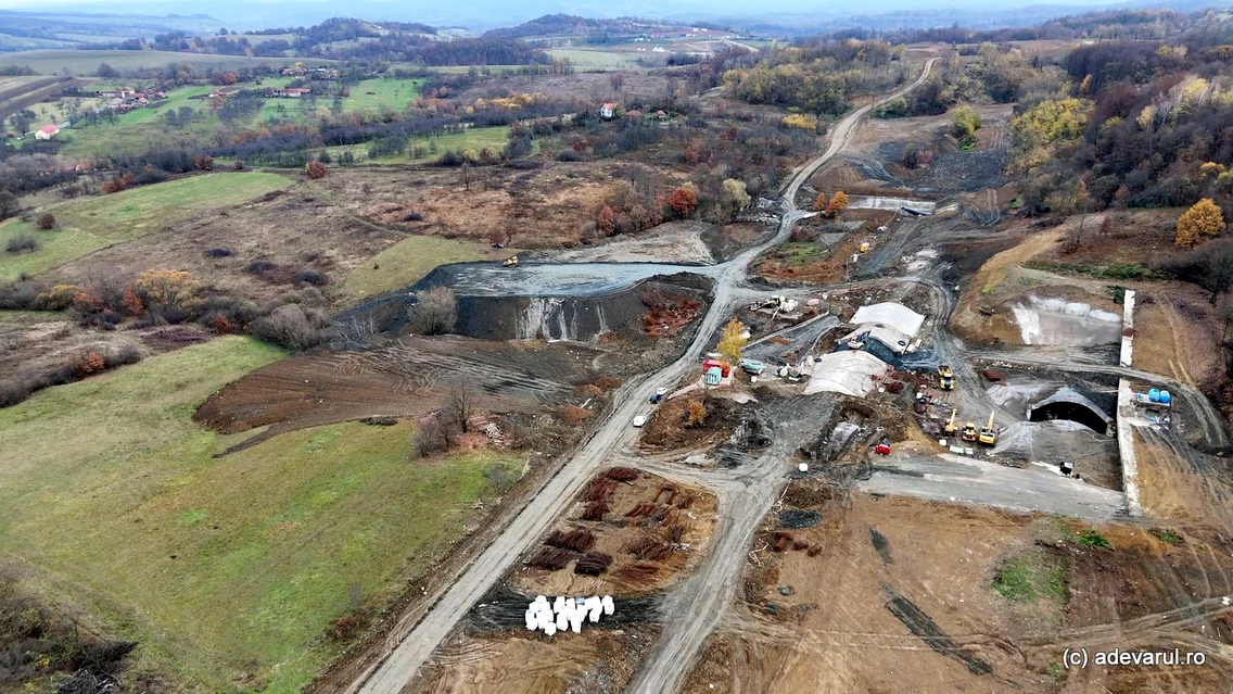 Autostrada Lugoj Deva in șantier  Foto Daniel Guță ADEVĂRUL (22) JPG