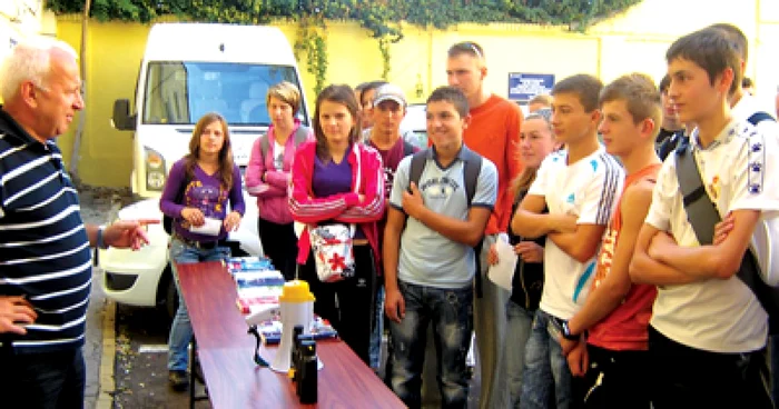 Oradea: Tinerii îşi încearcă viitoarele meserii