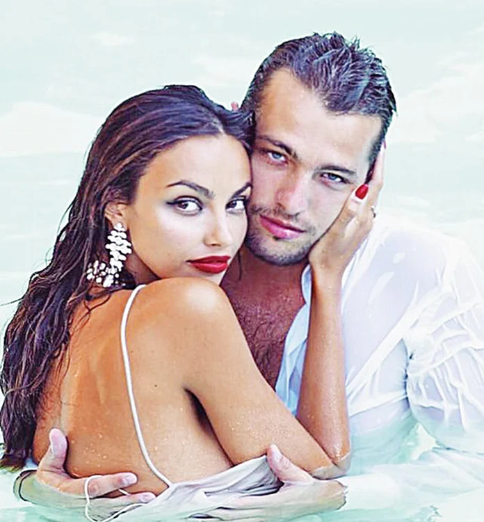 Mădălina şi Matei s-au cunoscut în iunie anul trecut