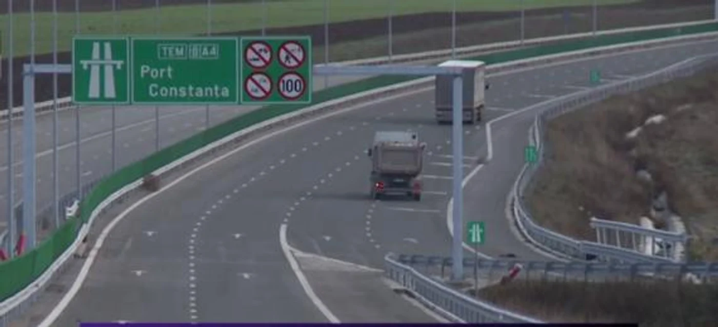 
    Camioanele nu au voie să circule de sâmbăta până luni, inclusiv, pe Autostrada Soarelui, ziua  