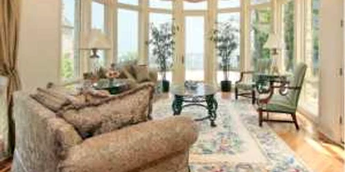 Designerii au doar clienţi de lux