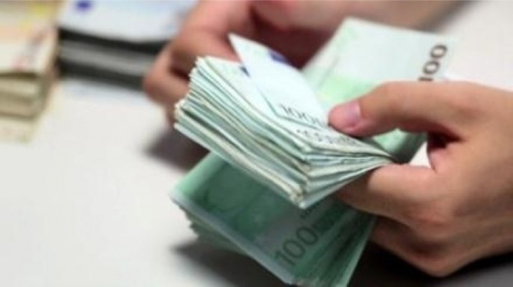 Statul care plătește prime de 69.000 de euro infirmierelor, pentru a le păstra în sistem