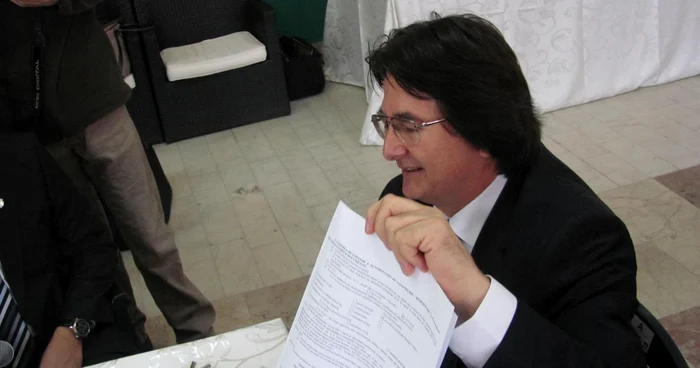 Nicolae Robu, primarul Timişoarei, a semnat certificatul de urbanism pentru demolarea Acvariului