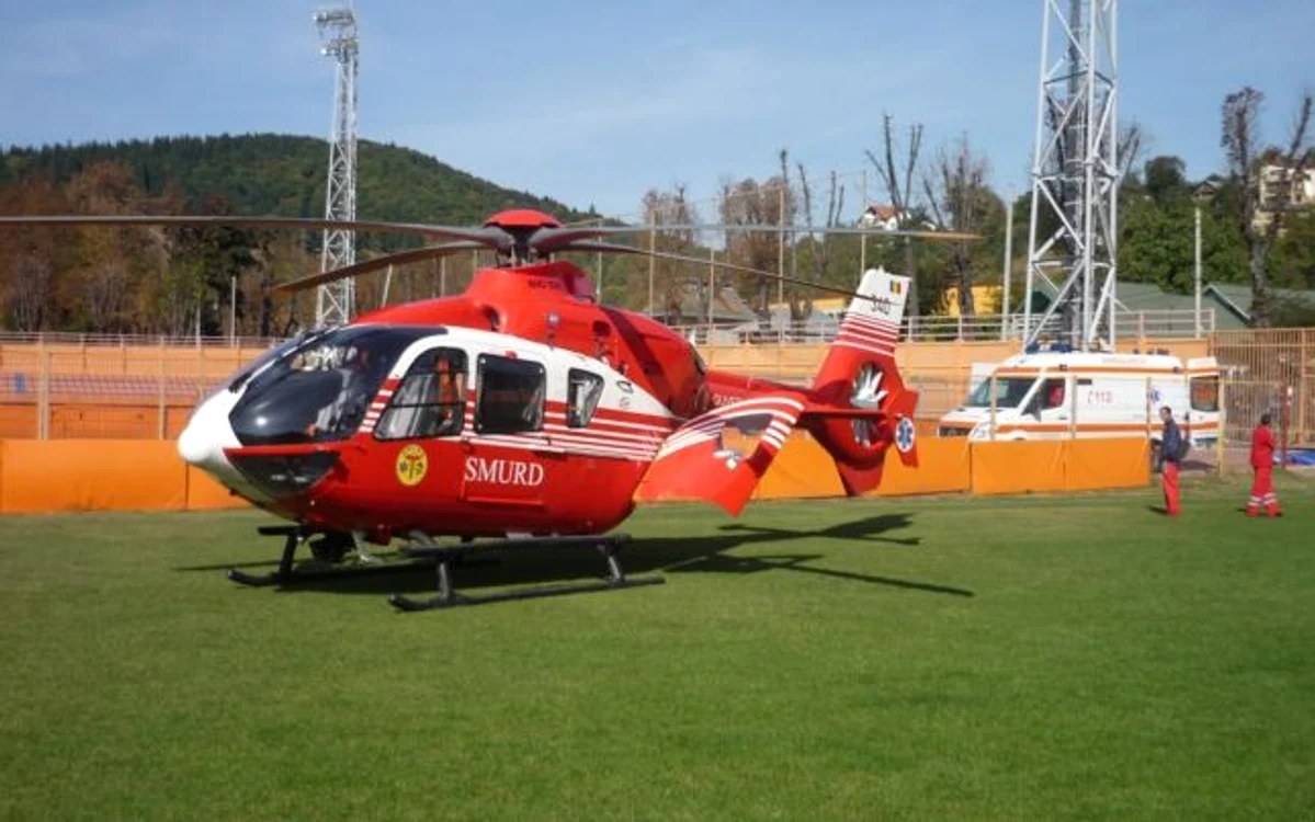 
    Un elicopter SMURD a fost solicitat pentru transferul pacientului la o clinică din IașiFoto: Monitorul Neamț  