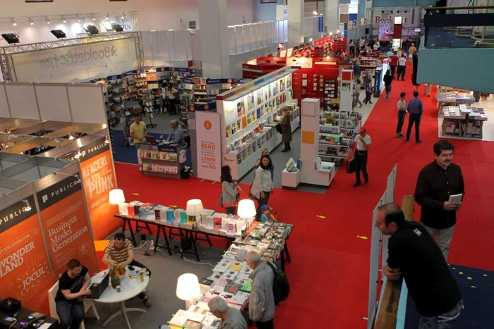 Bookfest în diagonală jpeg