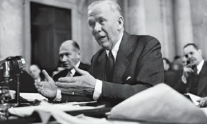 De la Planul Marshall la CAER jpeg