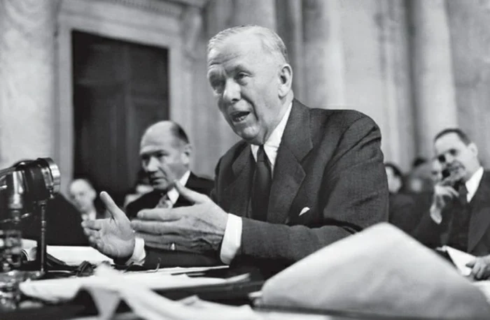 De la Planul Marshall la CAER jpeg