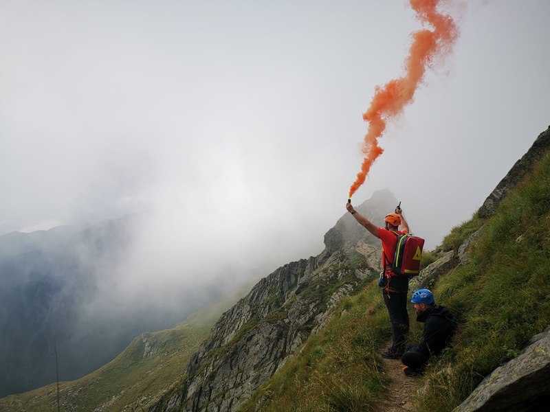 Un turist aflat în Munții Făgăraș a fost preluat cu un elicopter. Bărbatul nu se mai putea deplasa