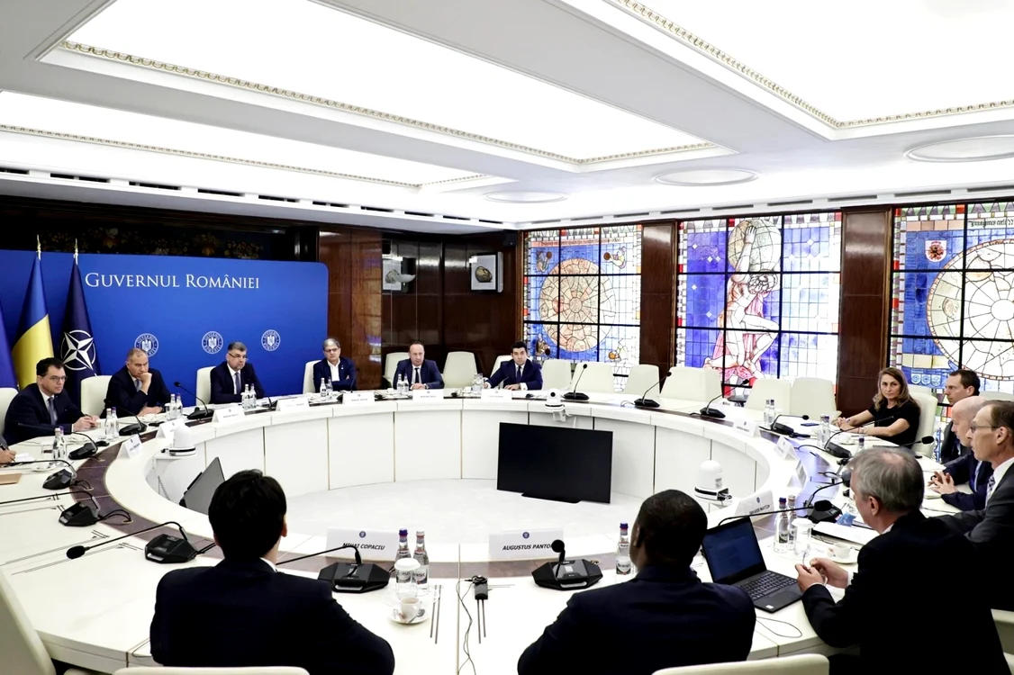 O precedentă întâlnire a premierului Marcel Ciolacu cu reprezentanții delegației FMI.FOTO gov.ro 