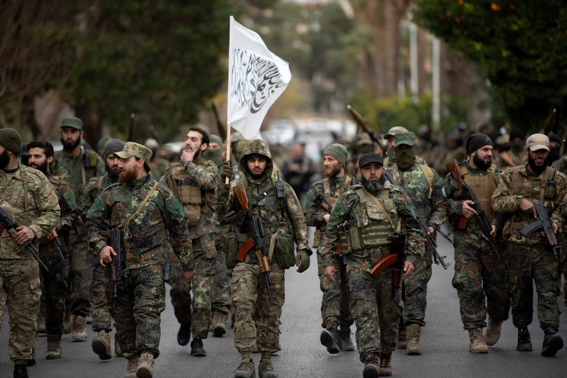 Paradă militară a grupării rebele HTS la Damasc FOTO EPA-EFE