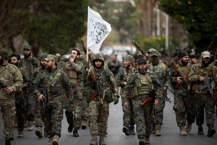Paradă militară a grupării rebele HTS la Damasc FOTO EPA-EFE
