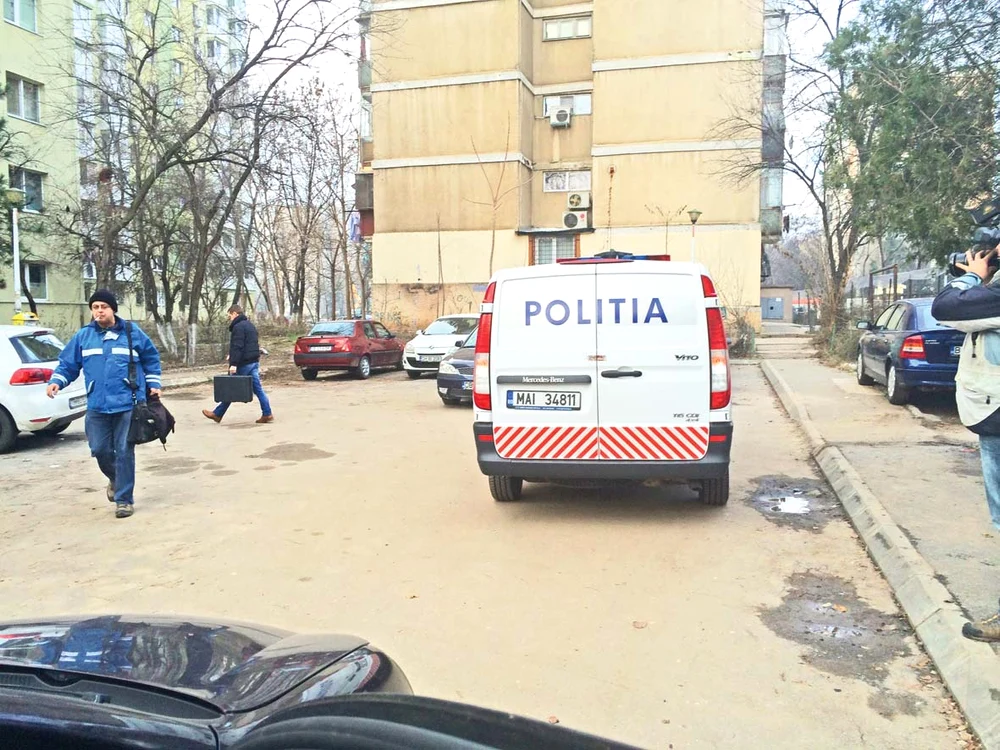 Un echipaj de Poliţie a continuat ancheta şi ieri la domiciliul fetei
