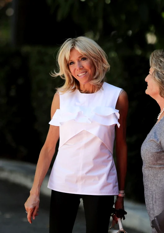 Le couple présidentiel hellénique accueille le président Emmanuel Macron et son épouse Brigitte au Palais présidentiel à Athènes jpeg