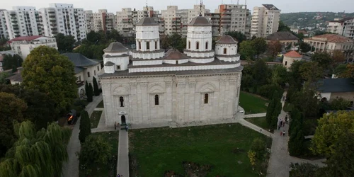 Mănăstirea Golia de la înălţime