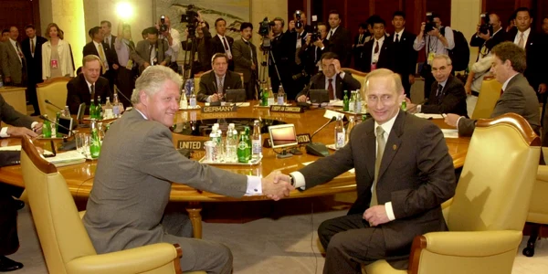 Bill Clinton si Vladimir Putin in 2000 FOTO Getty Images