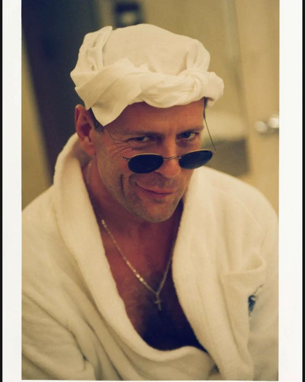 Imaginea distribuită de fiica lui Bruce, Rumer foto: instagram