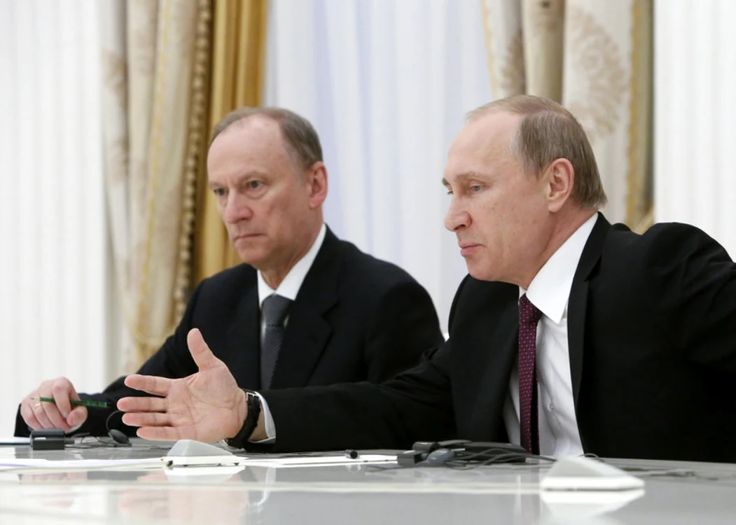 Nikolai Patrusev (stânga) şi Vladimir Putin FOTO EPA-EFE