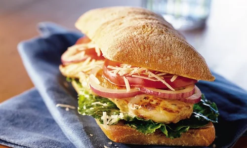 Panini cu piept de pui jpeg